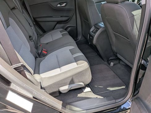 Used 2025 Chevrolet Blazer LT FWD image 30