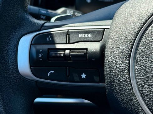 Certified 2025 Kia Sportage LX AWD/4WD image 27