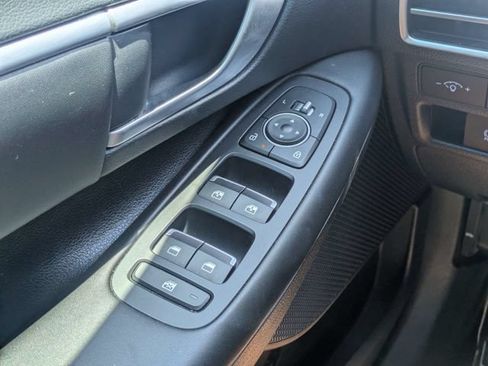 Used 2025 Hyundai Sonata SEL FWD image 22