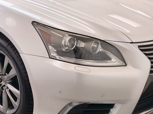 Used 2016 Lexus LS 460 image 11