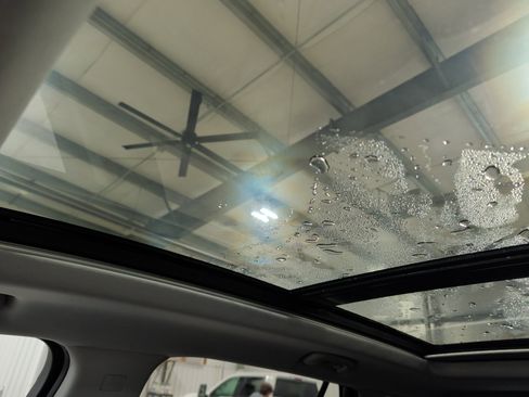 Used 2022 GMC Terrain SLT w/ Tech Package image 13