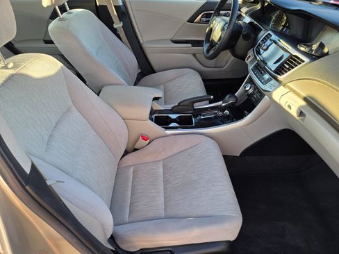 Used 2014 Honda Accord Plug-In Sedan image 15