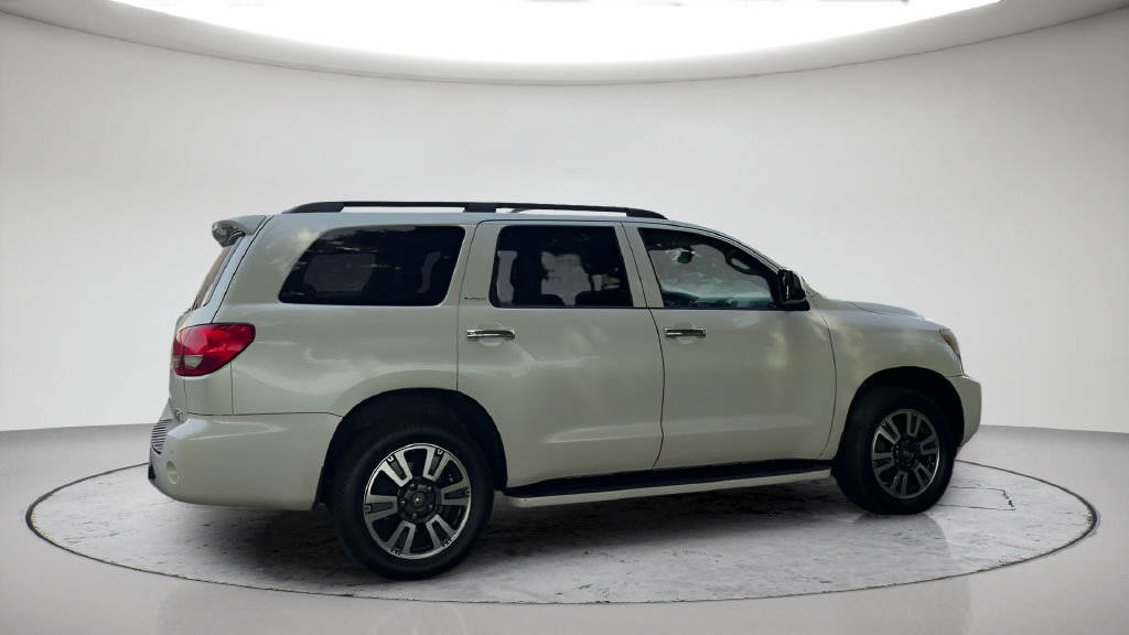 Used 2010 Toyota Sequoia Platinum AWD/4WD image 7