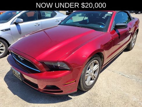 Used 2014 Ford Mustang Convertible w/ Equipment Group 102A RWD image 2