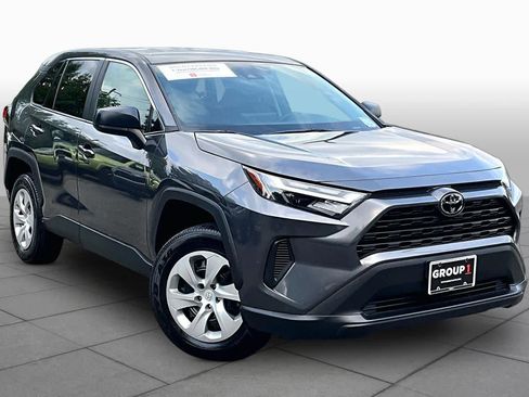 Used 2024 Toyota RAV4 LE AWD/4WD image 3