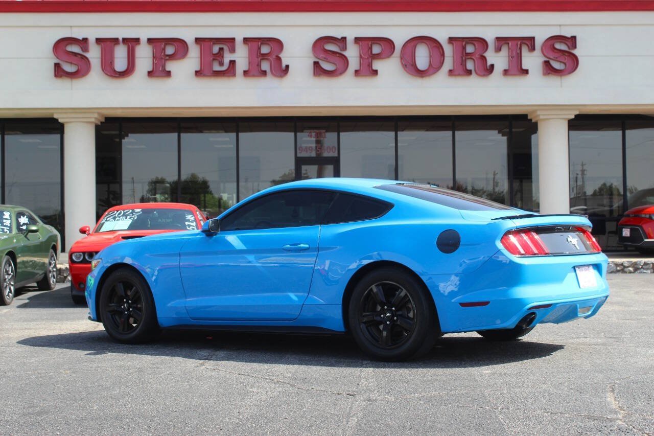 Used 2017 Ford Mustang Coupe RWD image 5