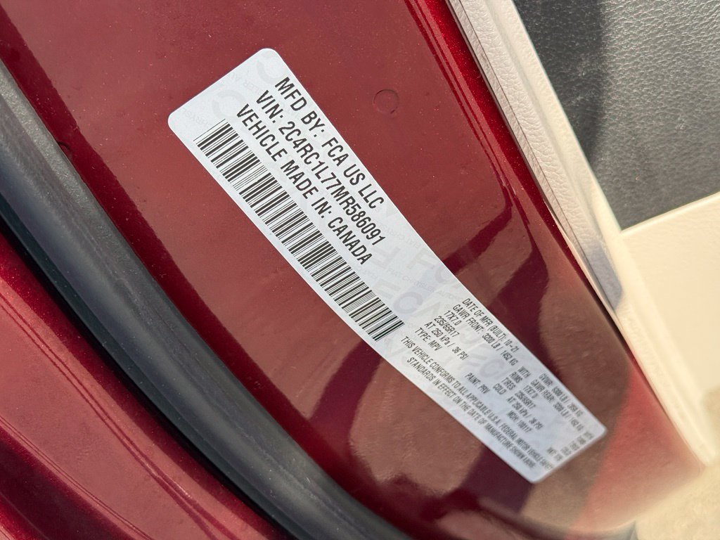 Used 2021 Chrysler Pacifica Touring-L FWD image 10