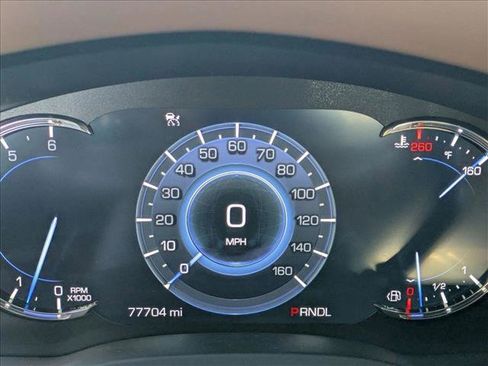 Used 2017 Cadillac Escalade Platinum image 9