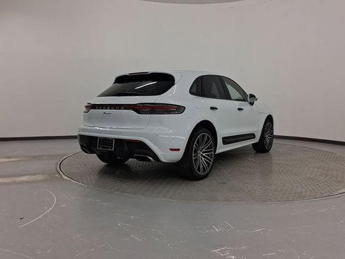 New 2026 Porsche Macan image 7