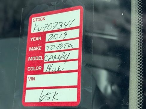 Used 2019 Toyota Camry LE FWD image 10