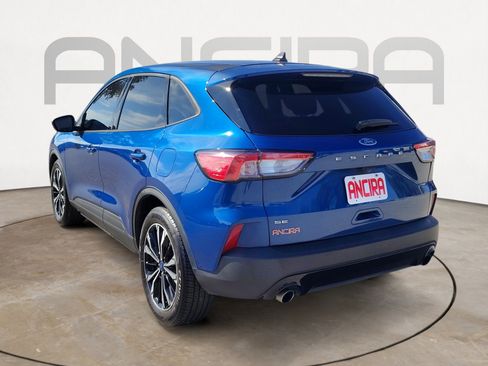 Used 2022 Ford Escape SE w/ SE Sport Appearance Package image 12