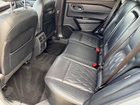 Certified 2021 Nissan Rogue Platinum image 33