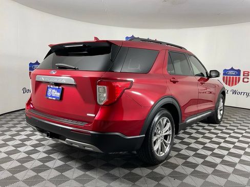 Used 2020 Ford Explorer XLT w/ Equipment Group 202A RWD image 3