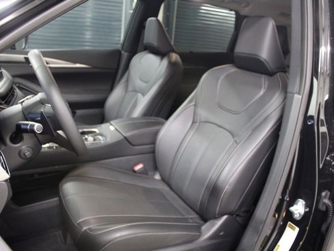 Certified 2025 INFINITI QX60 Luxe w/ Vision Package image 5