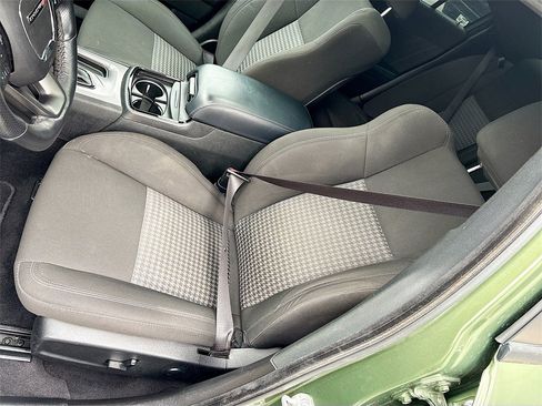 Used 2023 Dodge Charger R/T w/ Performance Handling Group image 18