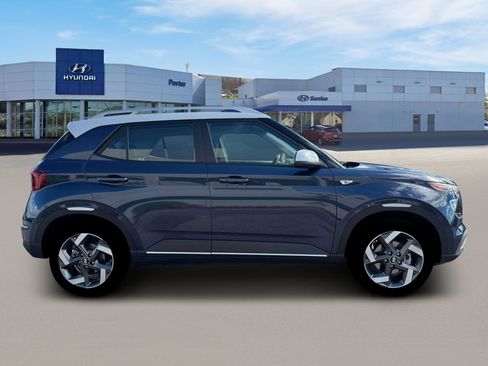 New 2026 Hyundai Venue SEL image 9