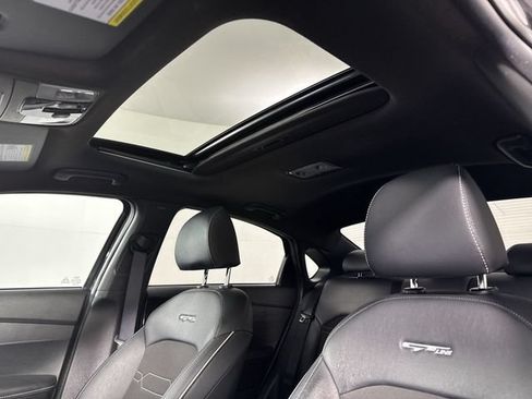 Used 2023 Kia Forte GT-Line w/ GT-Line Premium Package FWD image 18