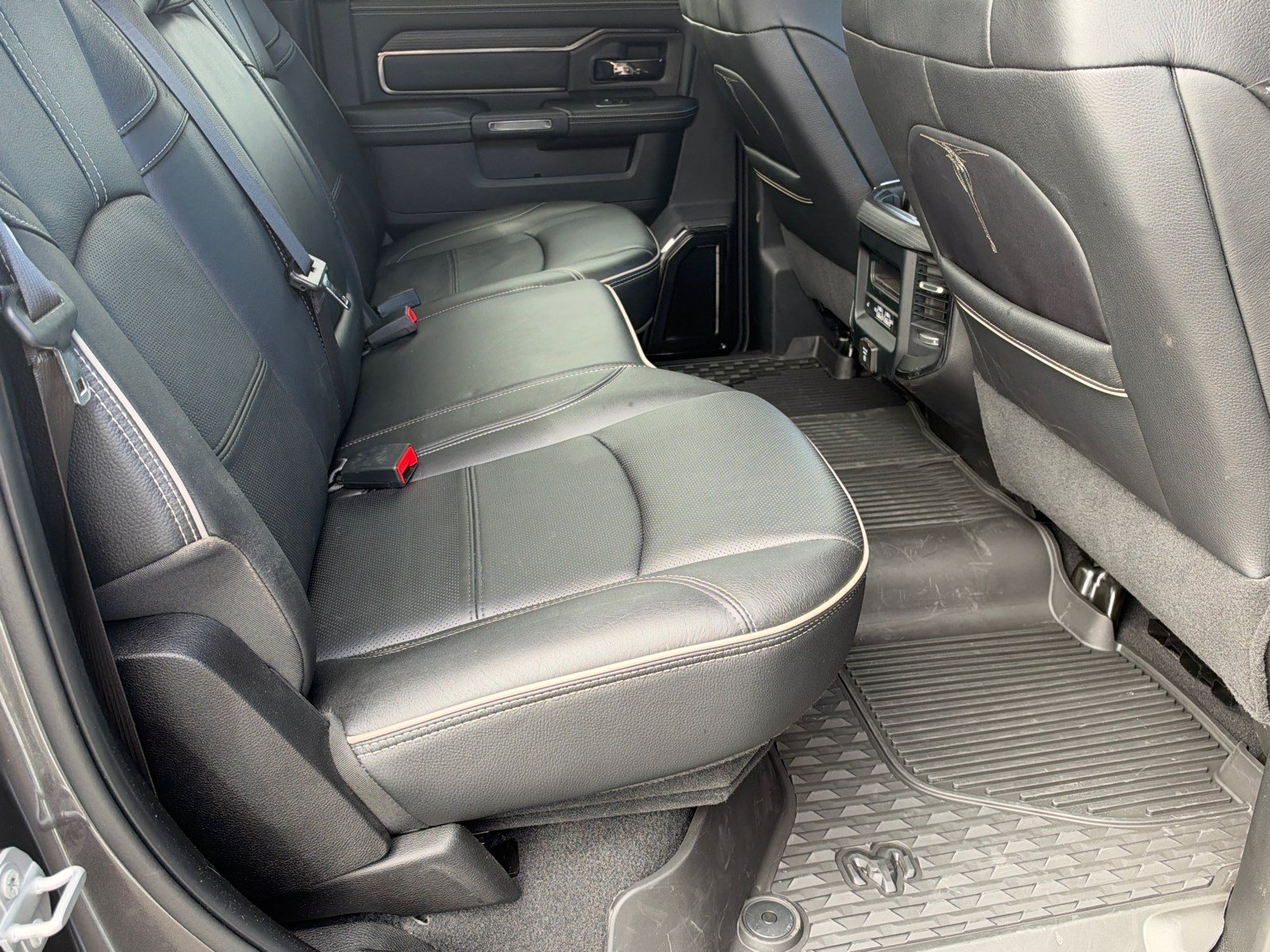 Used 2024 RAM 3500 Limited AWD/4WD image 15