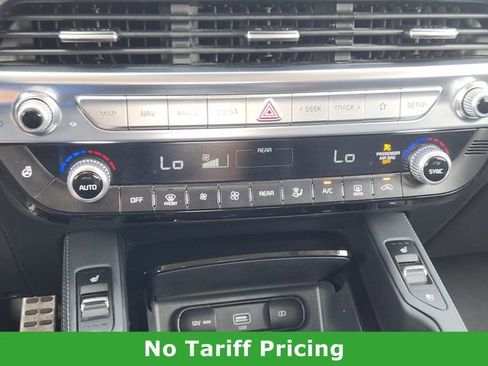 Used 2022 Kia Telluride SX w/ SX Prestige Package image 19