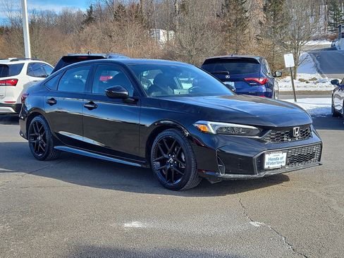 Used 2025 Honda Civic Sport image 4