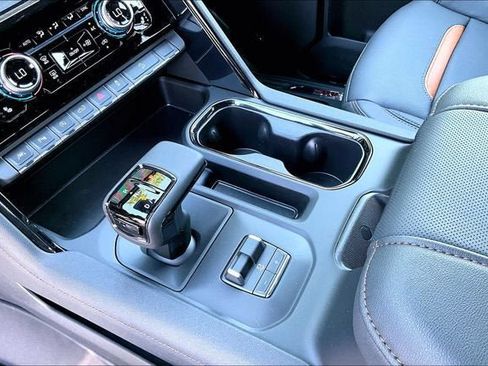 New 2026 GMC Sierra 1500 AT4 w/ AT4 Premium Package AWD/4WD image 9