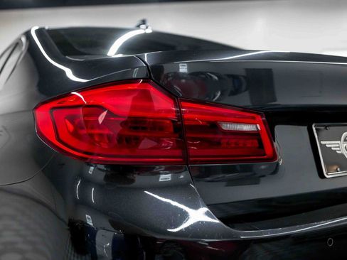 Used 2019 BMW 540i w/ M Sport Package RWD image 26