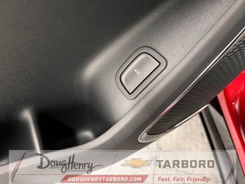 New 2026 Chevrolet Traverse RS w/ LPO, Floor Liner Package FWD image 28