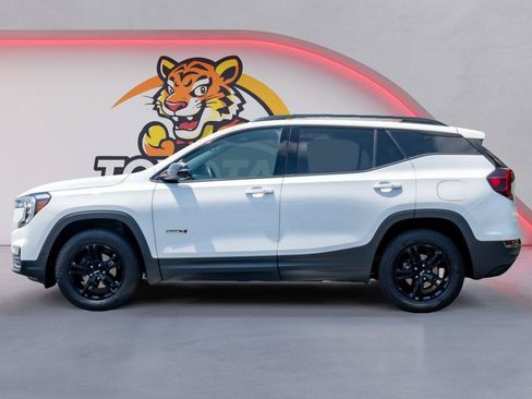 Used 2023 GMC Terrain AT4 AWD/4WD image 8