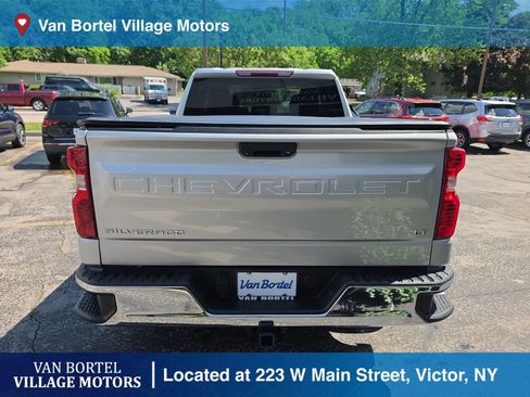 Used 2020 Chevrolet Silverado 1500 LT w/ Trailering Package AWD/4WD image 7