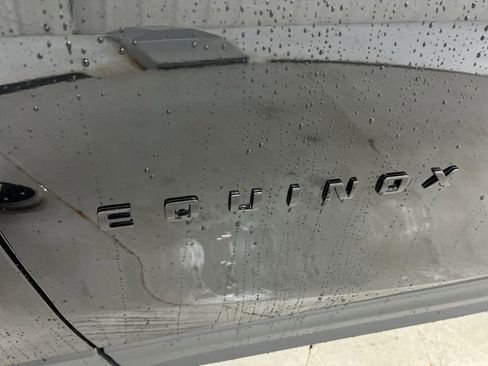 Used 2023 Chevrolet Equinox RS image 28