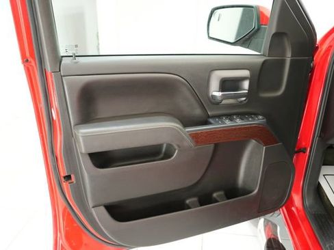 Used 2017 GMC Sierra 1500 SLE w/ SLE Value Package image 11