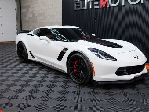 Used 2017 Chevrolet Corvette Z06 RWD image 12