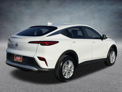 Certified 2025 Buick Envista Preferred image 3