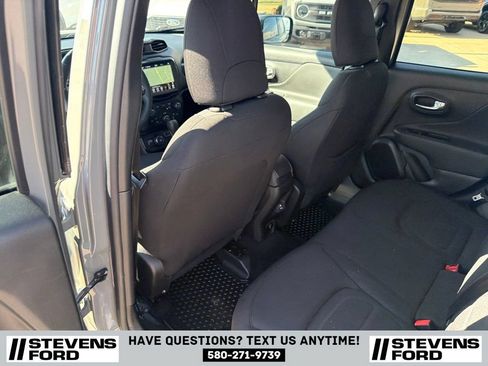 Used 2022 Jeep Renegade Latitude w/ Convenience Group AWD/4WD image 33