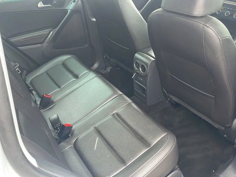 Used 2017 Volkswagen Tiguan Wolfsburg Edition AWD/4WD image 14