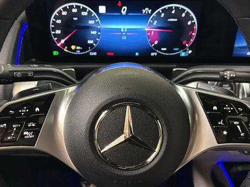 New 2026 Mercedes-Benz GLB 250 4MATIC image 19