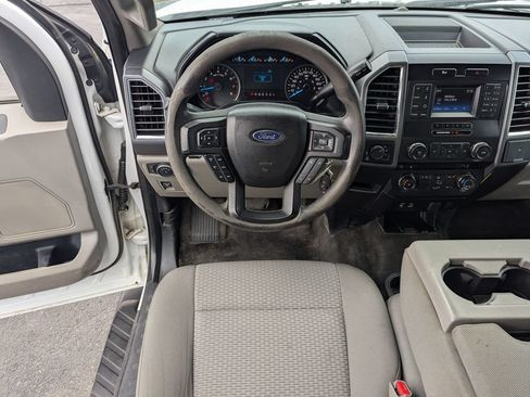 Used 2015 Ford F150 XLT AWD/4WD image 26