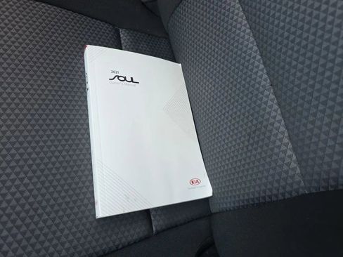 Used 2021 Kia Soul LX FWD image 31