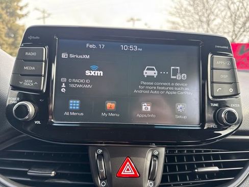 Used 2018 Hyundai Elantra GT image 32