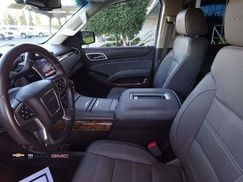 Used 2015 GMC Yukon Denali w/ Open Road Package AWD/4WD image 13