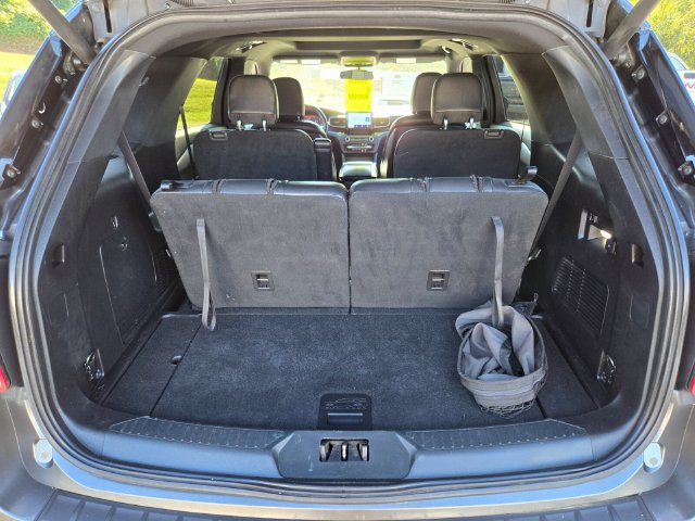 Used 2020 Ford Explorer XLT w/ Equipment Group 202A AWD/4WD image 17