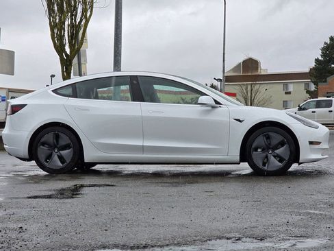 Used 2018 Tesla Model 3 Long Range image 8