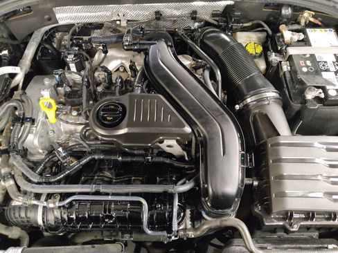 Used 2024 Volkswagen Jetta SE image 30