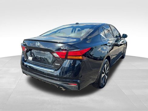 Used 2021 Nissan Altima 2.5 SV w/ SV Premium Package AWD/4WD image 6