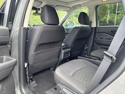 Certified 2025 Nissan Pathfinder SV w/ SV Premium Package FWD image 19