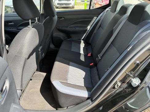 Used 2025 Nissan Versa SV FWD image 19