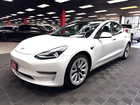 Used 2022 Tesla Model 3 RWD image 7