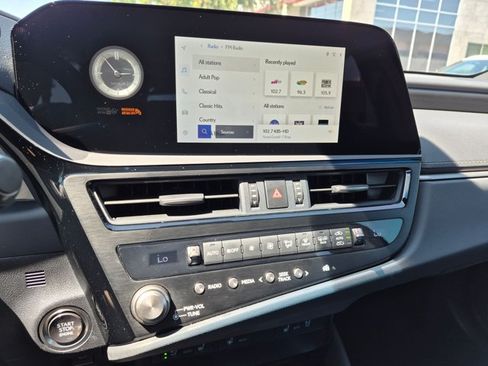 Used 2025 Lexus ES 350 w/ Premium Package FWD image 12