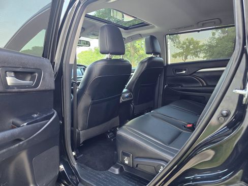 Used 2015 Toyota Highlander XLE FWD image 47