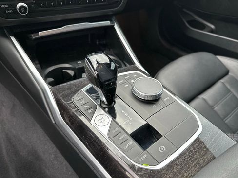 Used 2021 BMW 330e xDrive w/ Premium Package image 32